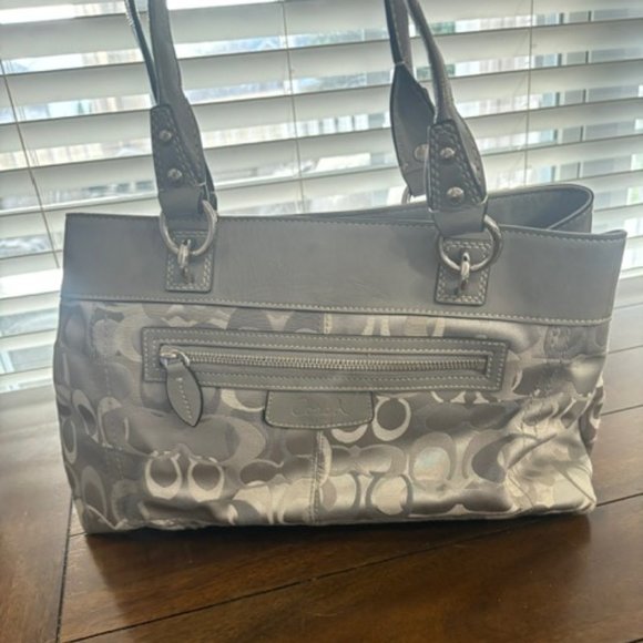 Silver gray Coach handbag - Picture 1 of 6